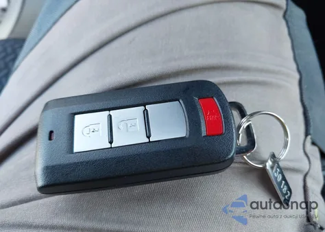 2024 Mitsubishi Eclipse Cross Black Edition S-Awc/Le S-Awc/Ralliart S-Awc/Se S-Awc z USA, uszkodzony, nr VIN JA4ATVAA2RZ067069